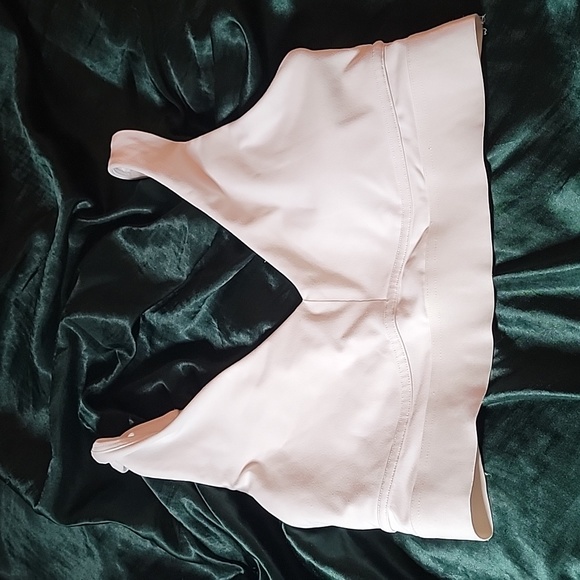 Fabletics Medium Sports Bra - Picture 3 of 5